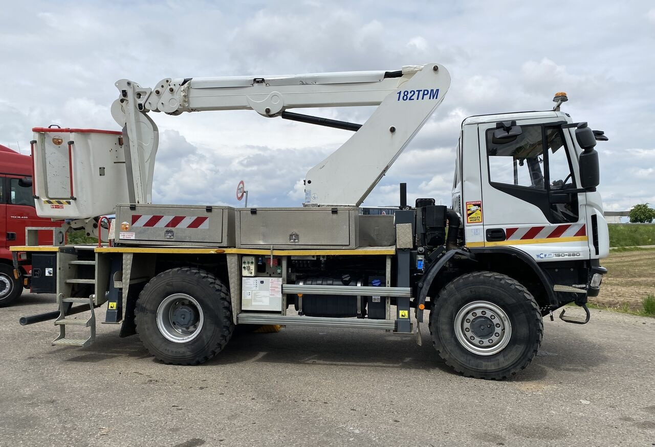 Camion avec nacelle IVECO EUROCARGO 150/280: photos 48