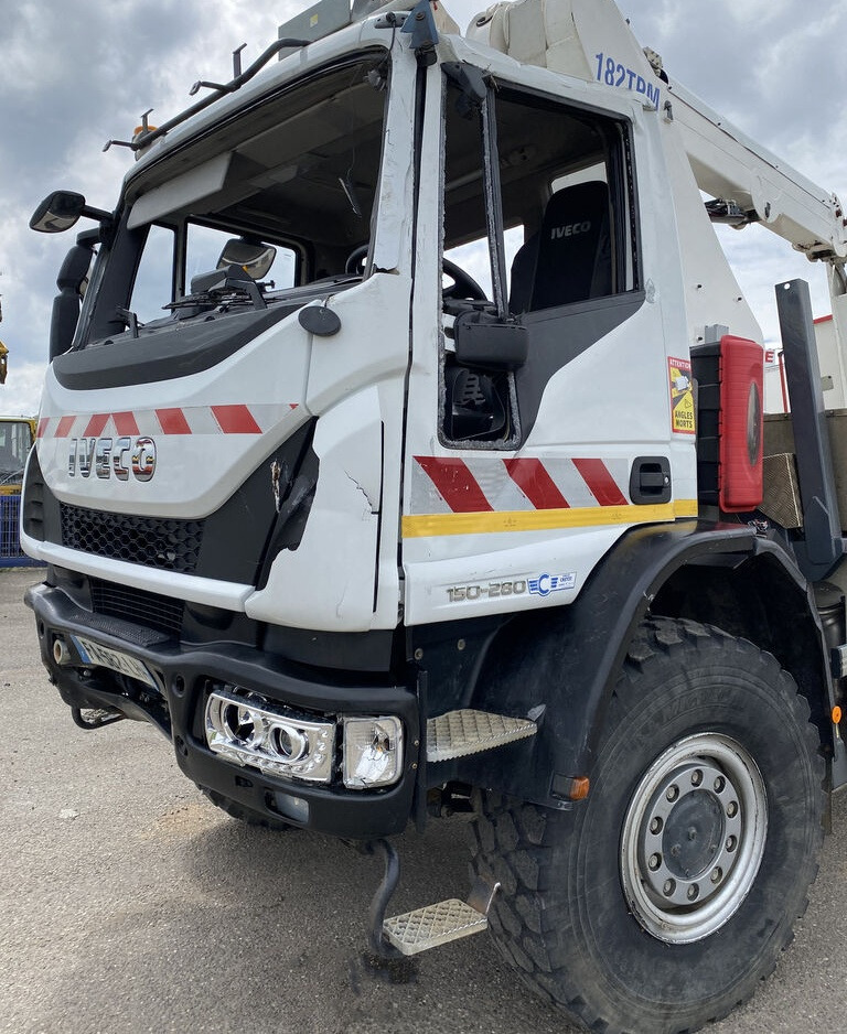 Camion avec nacelle IVECO EUROCARGO 150/280: photos 7