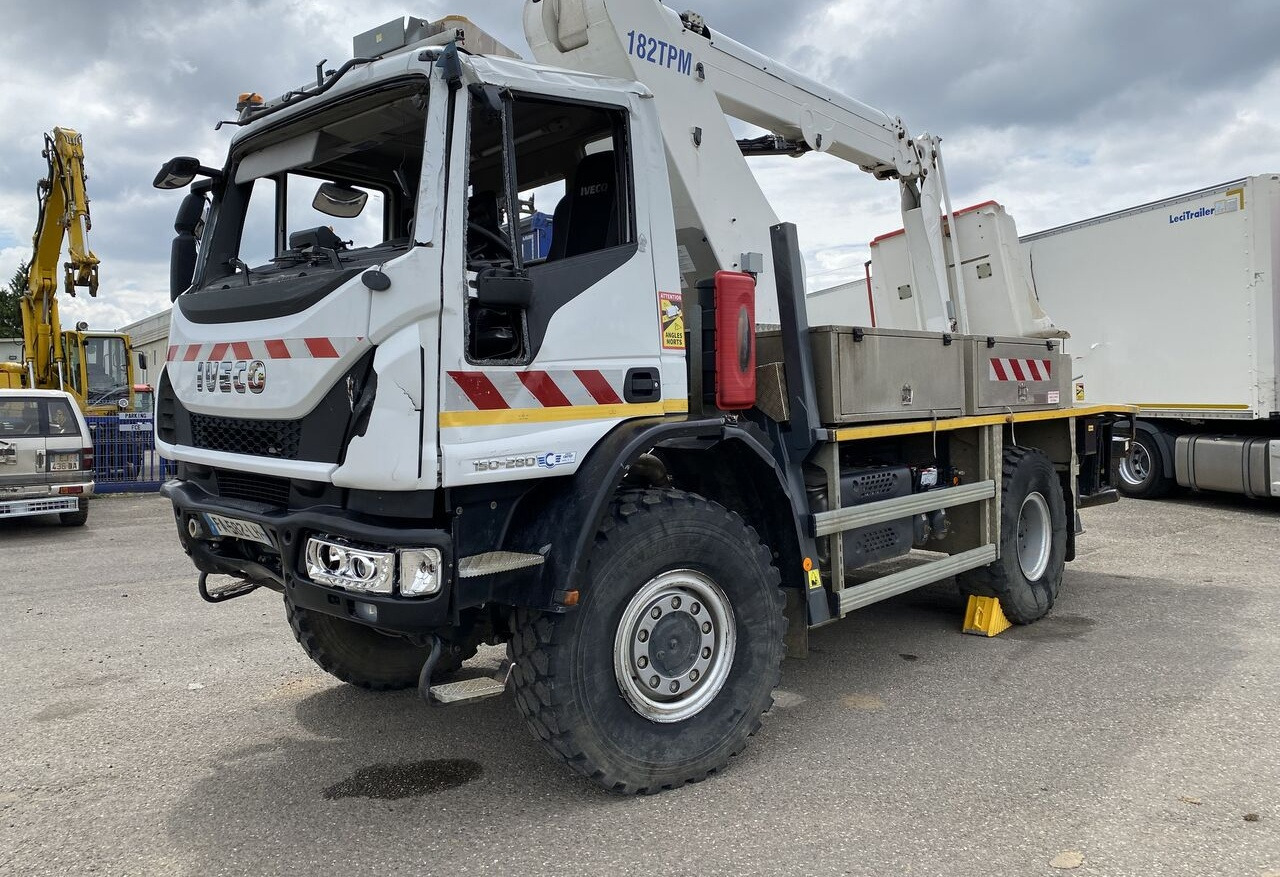 Camion avec nacelle IVECO EUROCARGO 150/280: photos 40