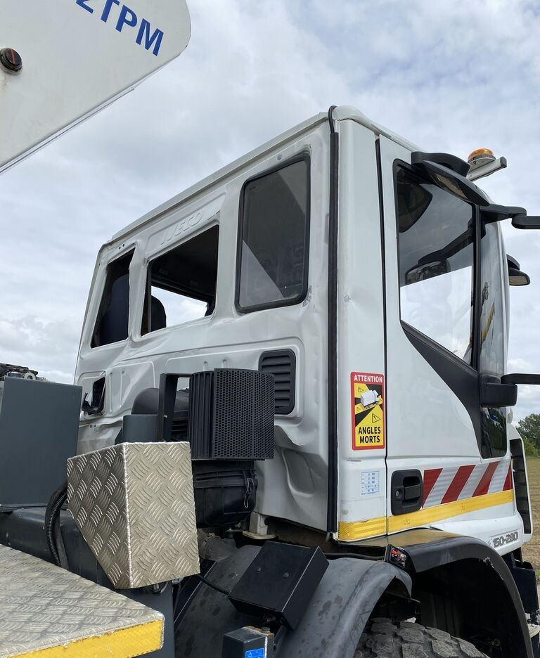 Camion avec nacelle IVECO EUROCARGO 150/280: photos 9