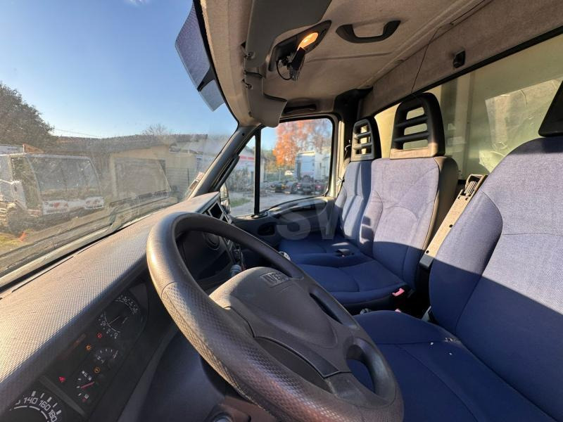 Utilitaire frigorifique Iveco Daily 65C18: photos 12