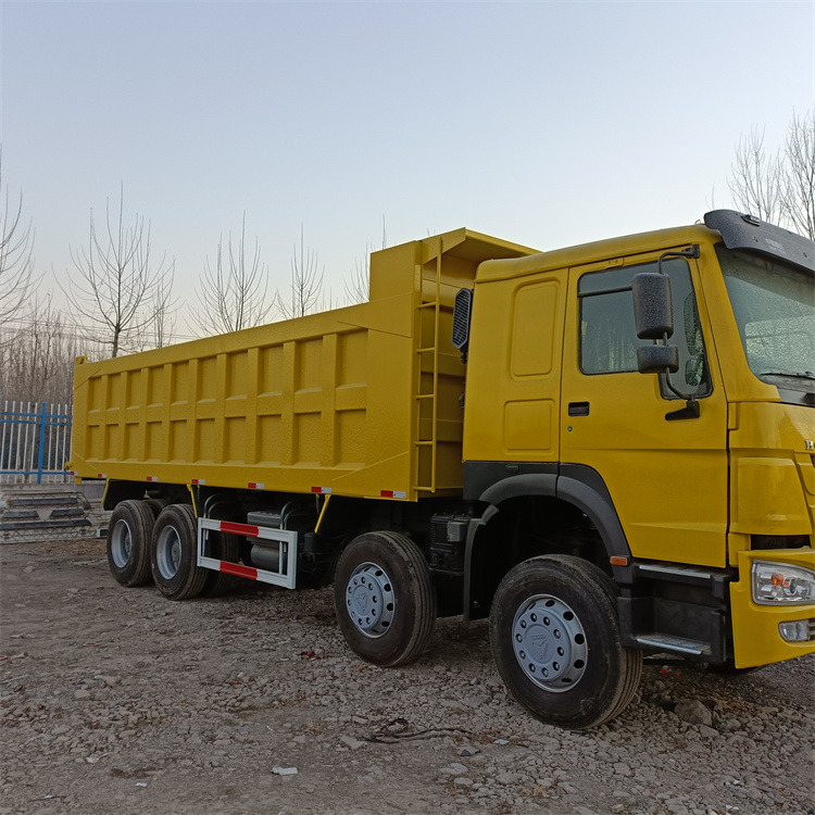 Camion benne HOWO HOWO 8x4 371-Yellow Tipper: photos 11 Camion benne HOWO HOWO 8x4 371-Yellow Tipper: photos 11