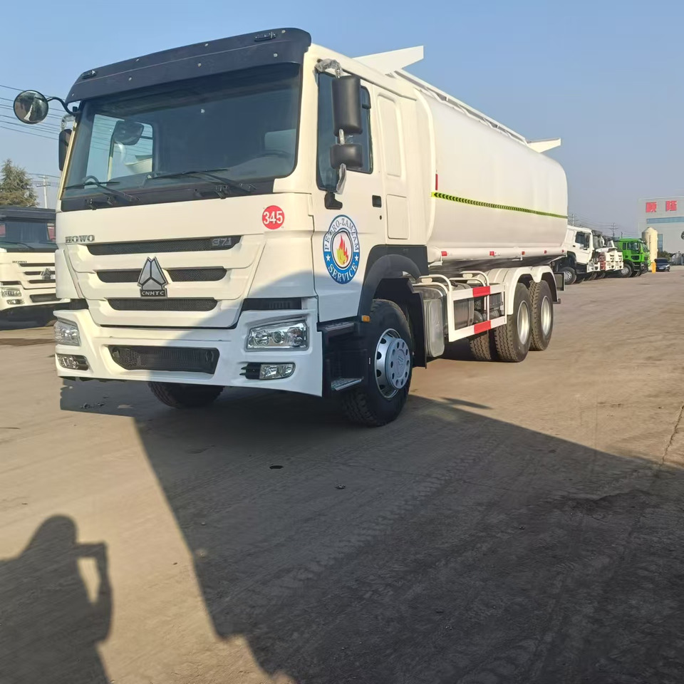 Camion citerne Sinotruk HOWO 371 Tank truck: photos 8