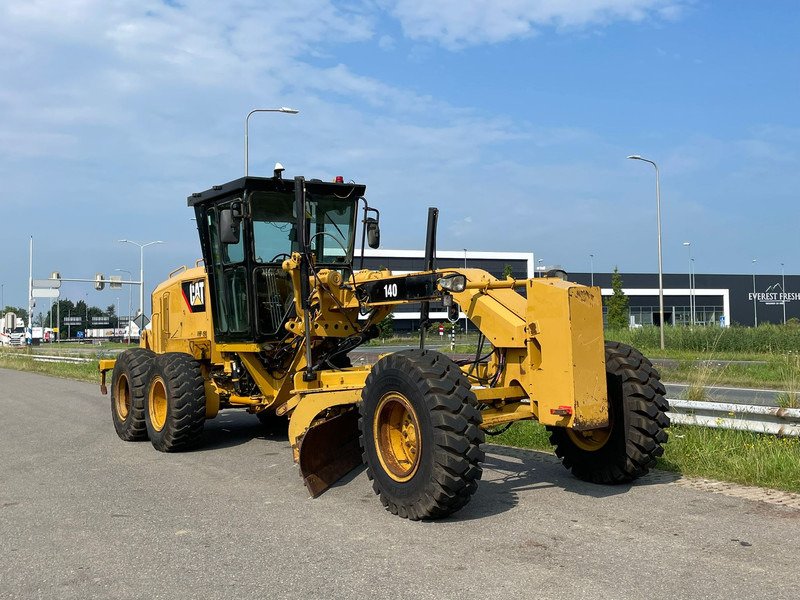 Niveleuse Caterpillar 140GC: photos 8