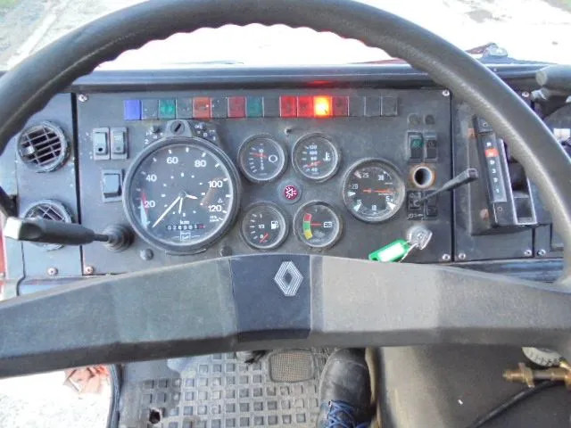 Camion de pompier Renault C A07 C1: photos 17 Camion de pompier Renault C A07 C1: photos 17