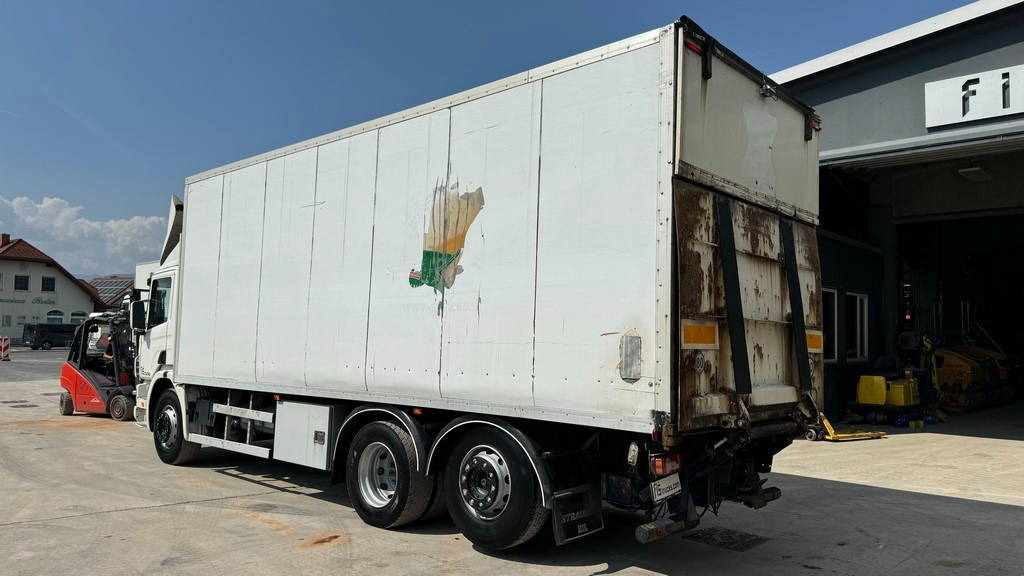 Camion frigorifique Scania R 114 6X2 carrier fridge - ramp: photos 8