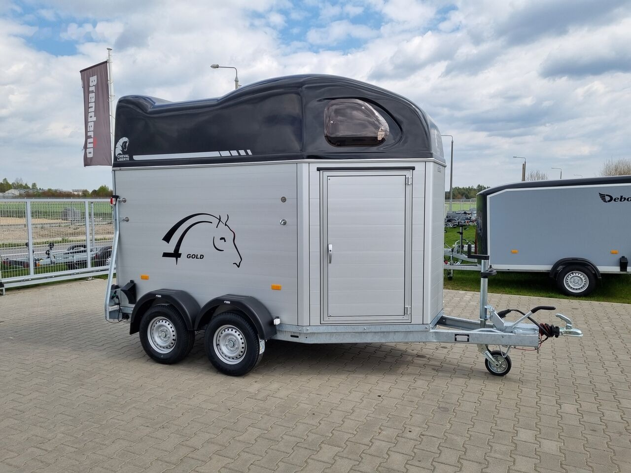 Van chevaux neuf Cheval Liberté Gold First Alu for two horses with tack room 2000 kg GVW trailer: photos 1