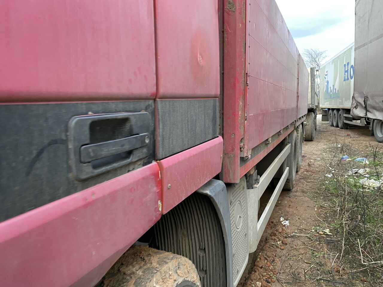 Camion grue, Camion plateau Mercedes-Benz Actros MP1 6x4 + Palfinger Krane: photos 10