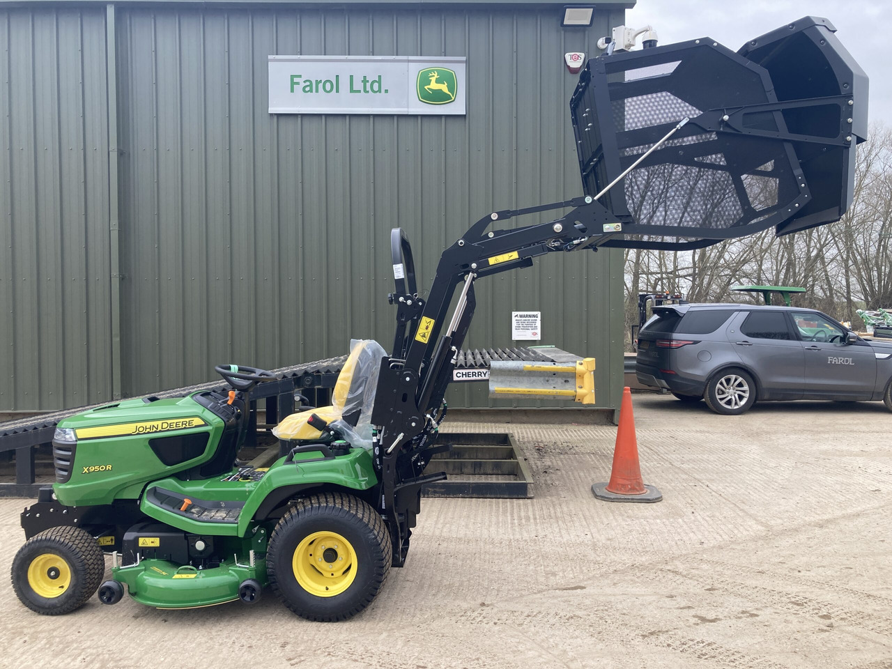 Motofaucheuse neuf John Deere X950R ride on cut and collect mower: photos 9