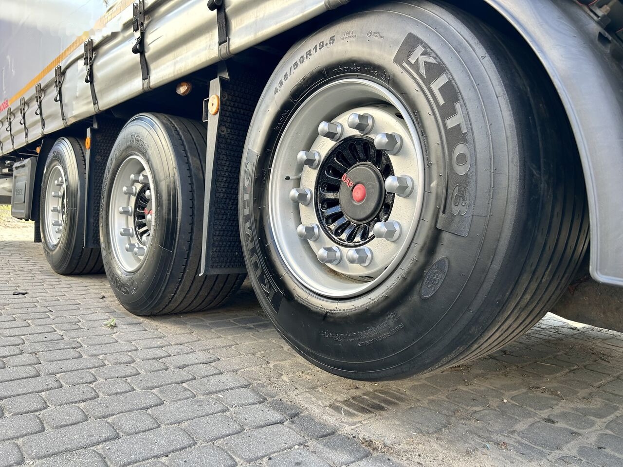 Semi-remorque rideaux coulissants Kögel MEGA LIFT AXLE TIRES 80% 2019 SAF TOP CONDITION TOP TOP TOP: photos 16