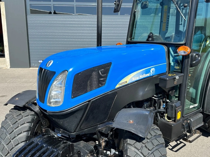 Tracteur agricole New Holland T4050N Supersteer: photos 20