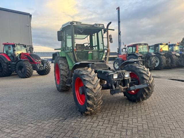 Tracteur agricole Fendt F395 GT: photos 9