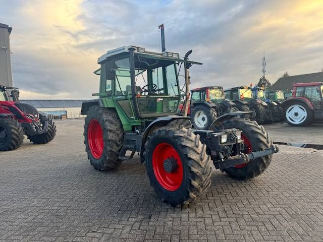 Tracteur agricole Fendt F395 GT: photos 10