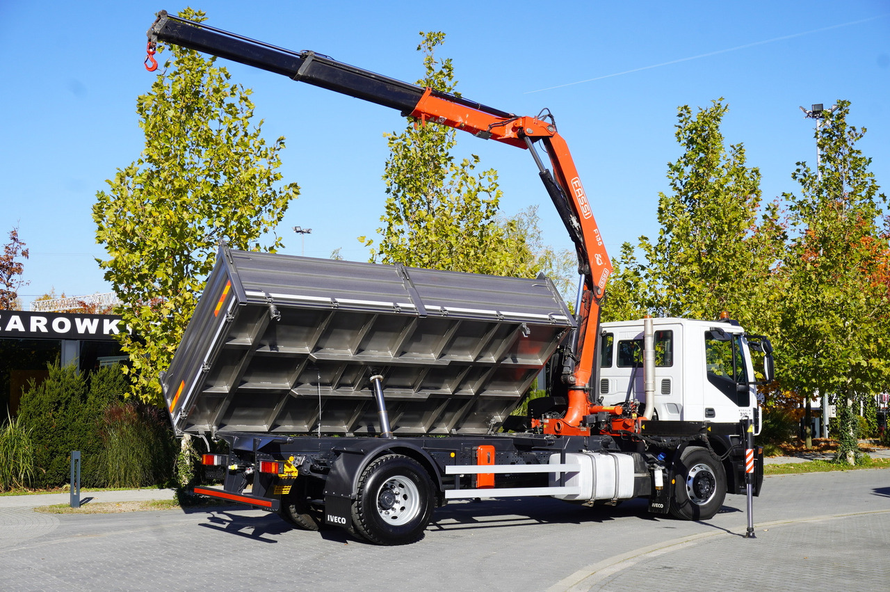 Camion grue IVECO Stralis 310 E6 / NEW 3-sided tipper / Fassi F135 crane with remote control: photos 17