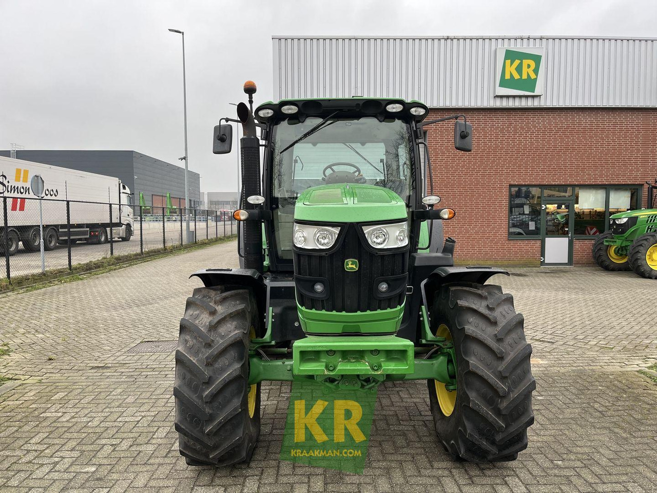 Tracteur agricole John Deere 6130R: photos 8