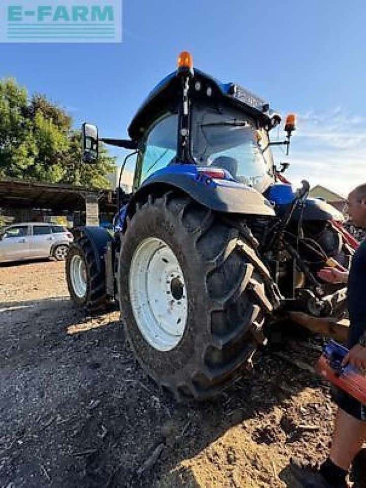 Tracteur agricole New Holland t6.145 électro command: photos 6