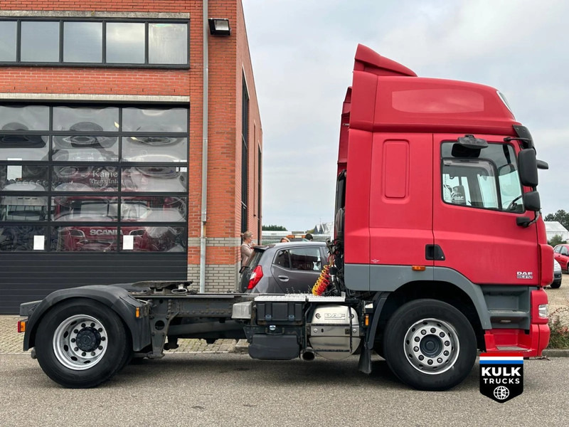 Tracteur routier DAF CF 85 410 SPACE CAB: photos 9