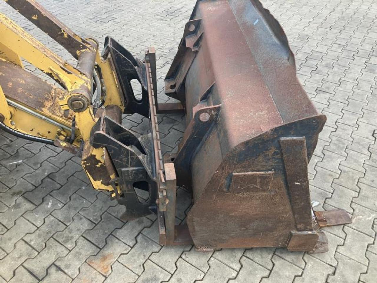 Chargeuse sur pneus Caterpillar 906: photos 8