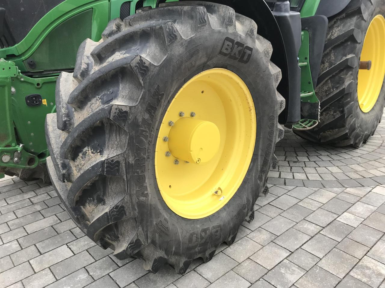 Tracteur agricole John Deere 6250R: photos 9