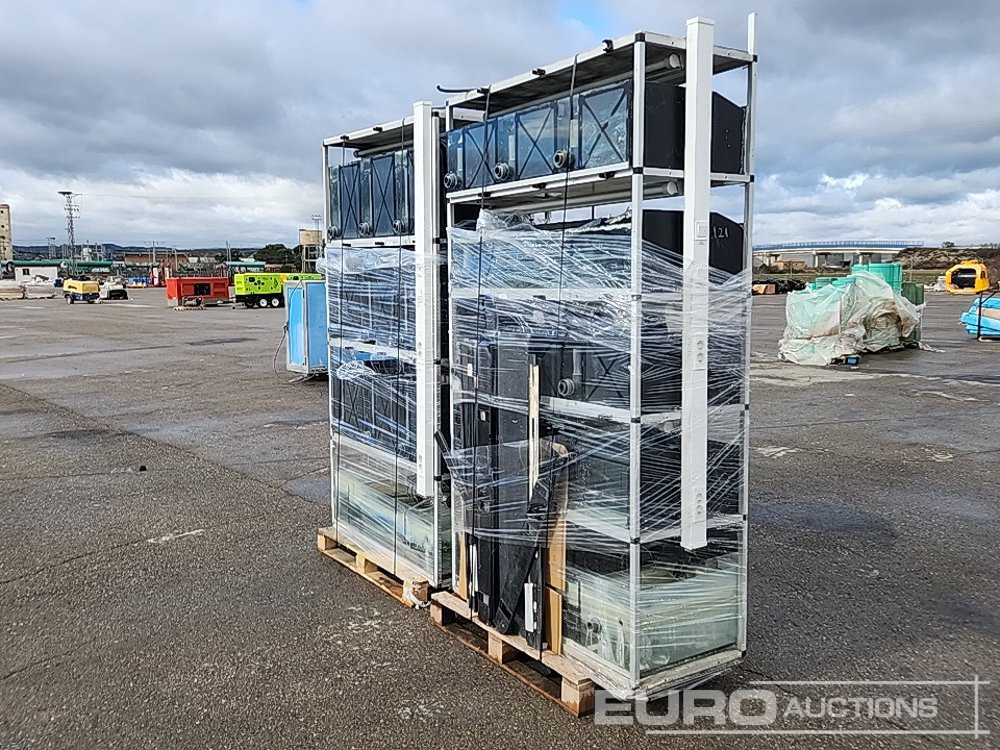 Matériel de chantier Pallet of Varios Aquariums (2 of): photos 6