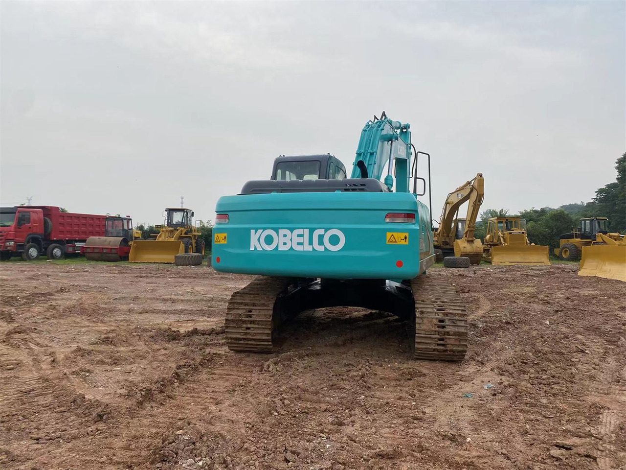 Pelle sur chenille KOBELCO SK210LC-8: photos 9