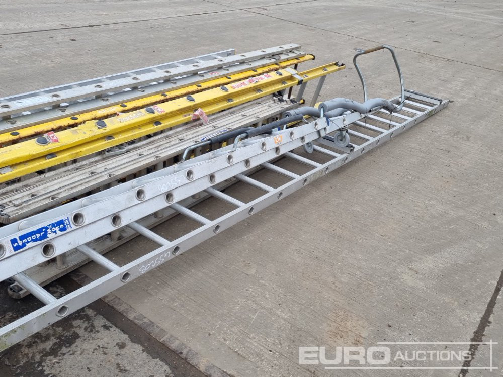 Matériel de chantier Ladders (5 of), Roofing Ladders (2 of): photos 14