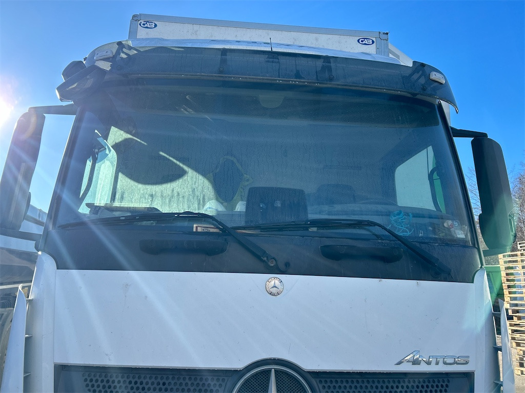 Camion fourgon MERCEDES-BENZ: photos 10